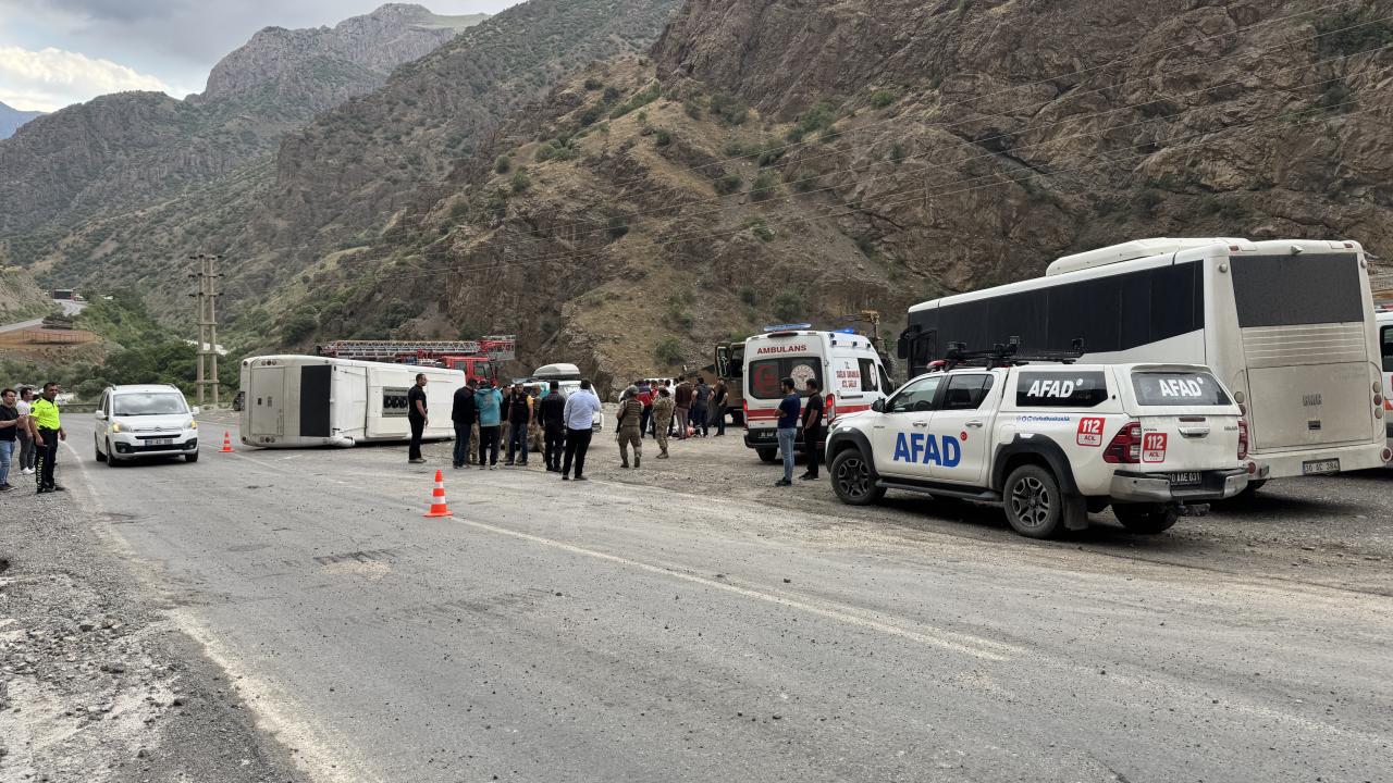 Hakkari’de Askeri Kaza: 12 Yaralı