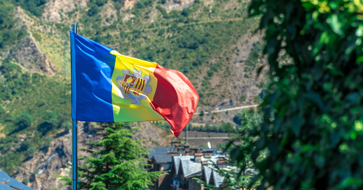 SON DAKİKA Andora bayrağı nedir? Andora bayrağının üzerinde hangi semboller ve renkler var, anlamı ne? Detaylar…