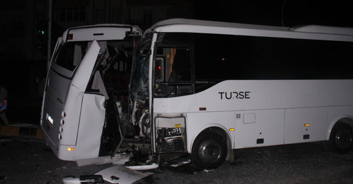 SON DAKİKA Antalya'da 3 midibüs çarpıştı: 6 yaralı Detaylar…