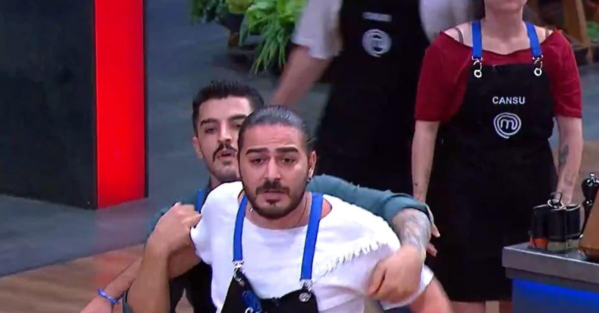 SON DAKİKA Mehmet Şef açıkladı! MasterChef Çağatay elendi mi, diskalifiye mi oldu? MasterChef Çağatay kimdir, kaç yaşında, aslen nereli? Detaylar…